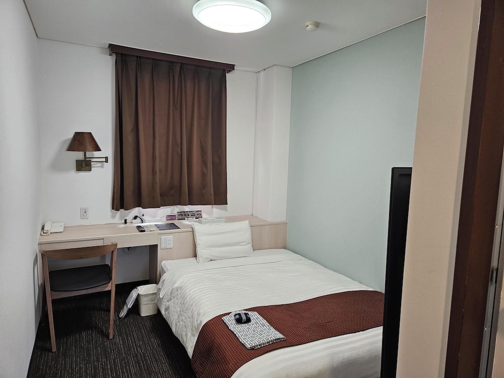 セミダブルルーム 禁煙 客室1 | ビジネスホテル林荘