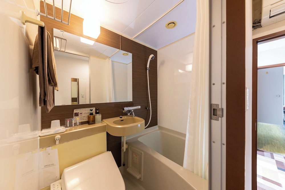 セミダブルルーム 禁煙 バスルーム0 | ビジネスホテル林荘