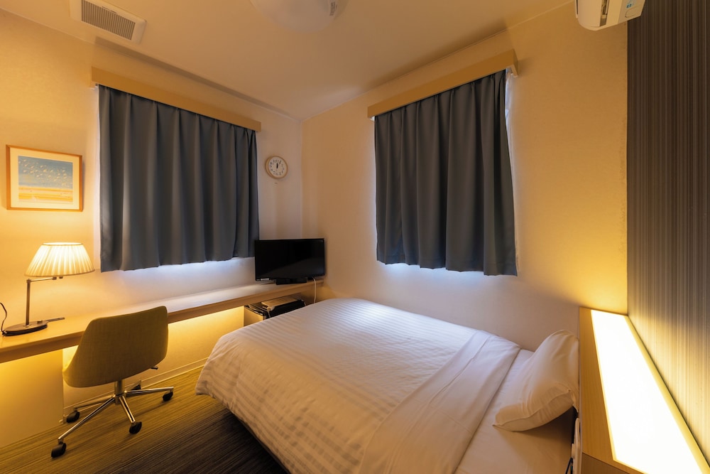 セミダブルルーム 禁煙 客室2 | ビジネスホテル林荘