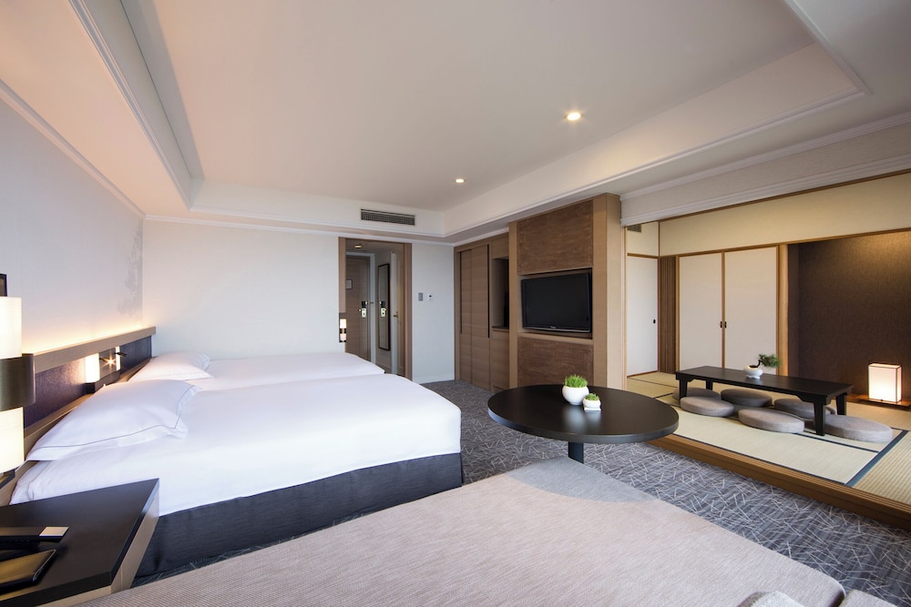和洋室デラックス 客室2 | ヒルトン 小田原 リゾート&スパ