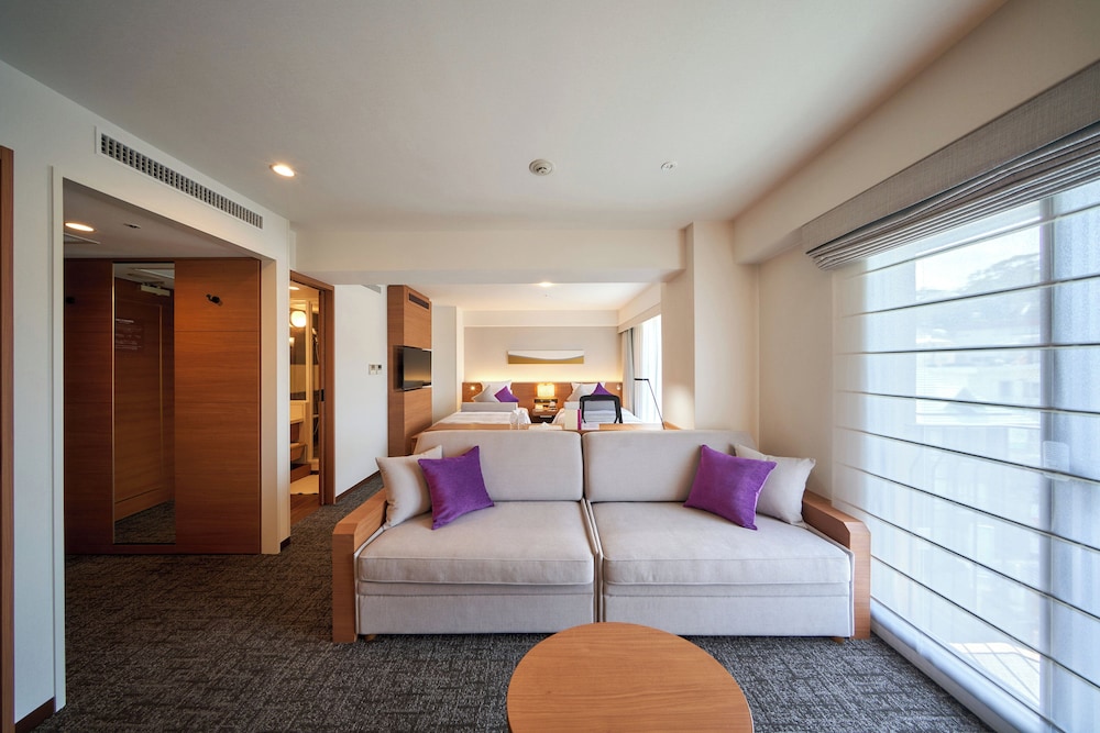 プレミアム ルーム シングルベッド 2 台 (High Floor) | ANAクラウンプラザホテル長崎グラバーヒル by IHG