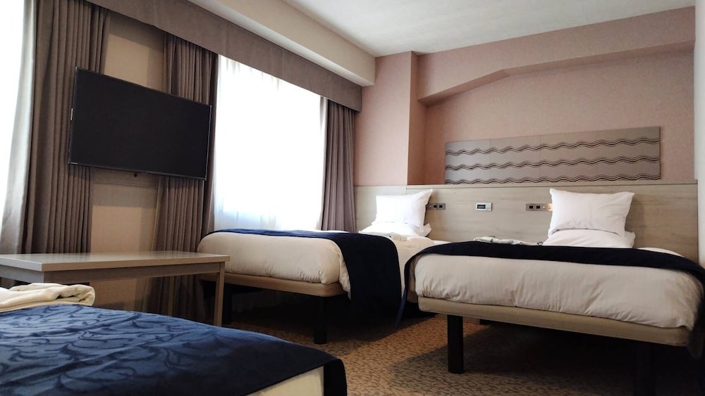 スーペリア ツインルーム 禁煙 客室1 | ホテルローズガーデン新宿