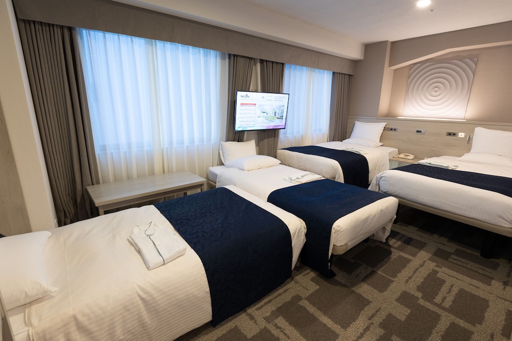 スーペリアフォースルーム 禁煙 客室2 | ホテルローズガーデン新宿