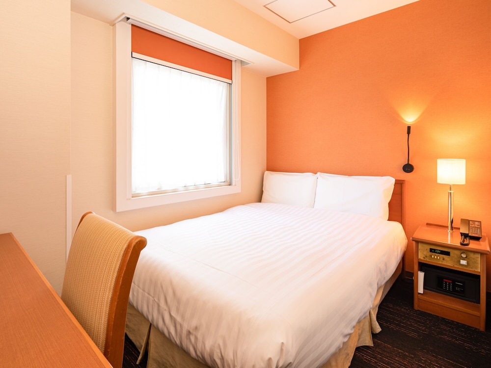 スタンダード ルーム ダブルベッド 1 台 禁煙 客室1 | コンフォートイン東京六本木