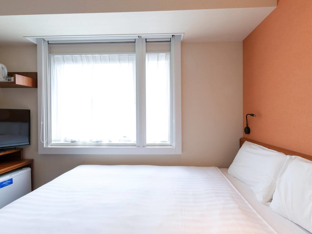 スタンダード ルーム クイーンベッド 1 台 禁煙 客室6 | コンフォートイン東京六本木