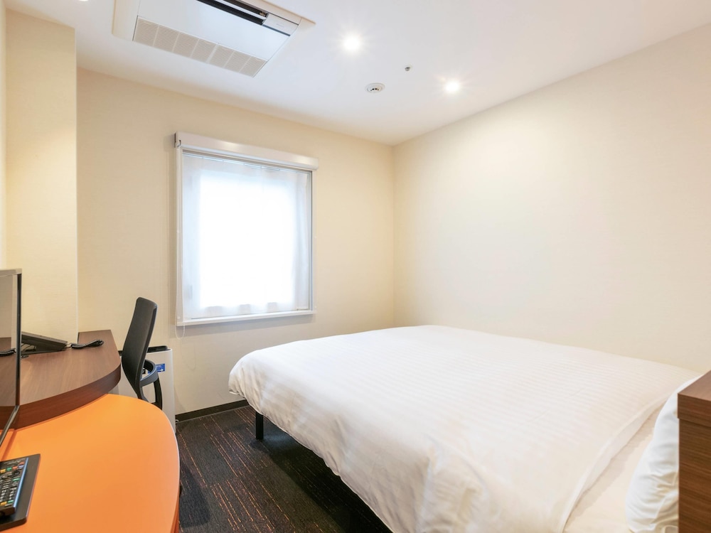 スタンダード ルーム キングベッド 1 台 禁煙 客室2 | コンフォートイン東京六本木