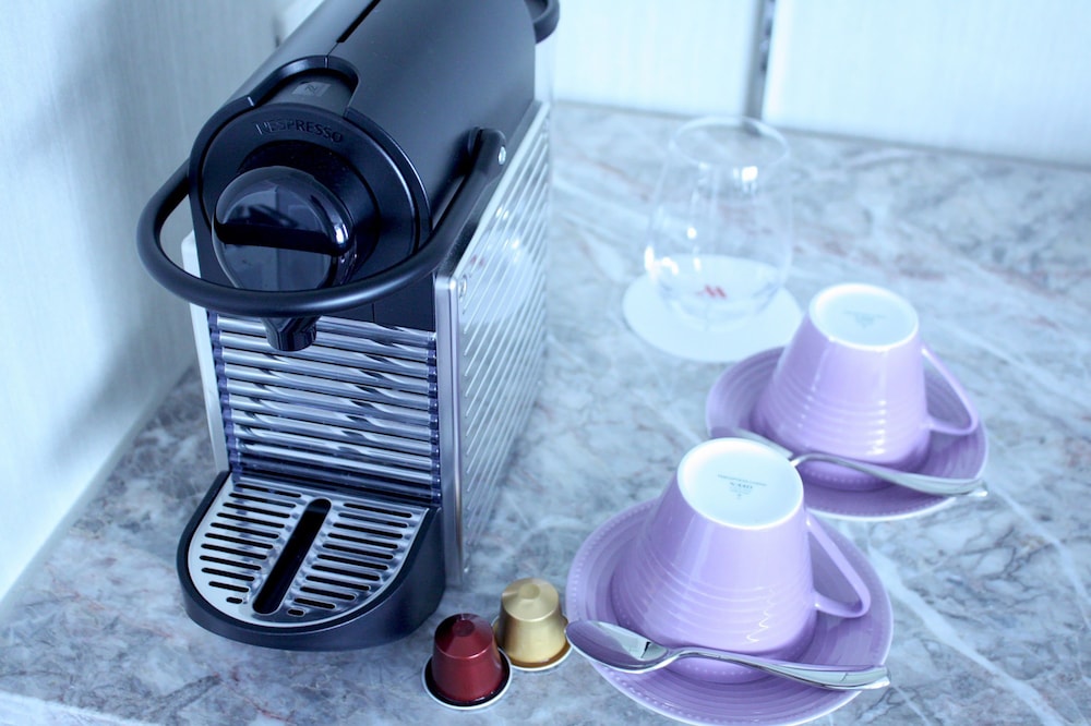 デラックス ルーム キングベッド 1 台 禁煙 シティビュー コーヒー / コーヒーメーカー0 | 東京マリオットホテル