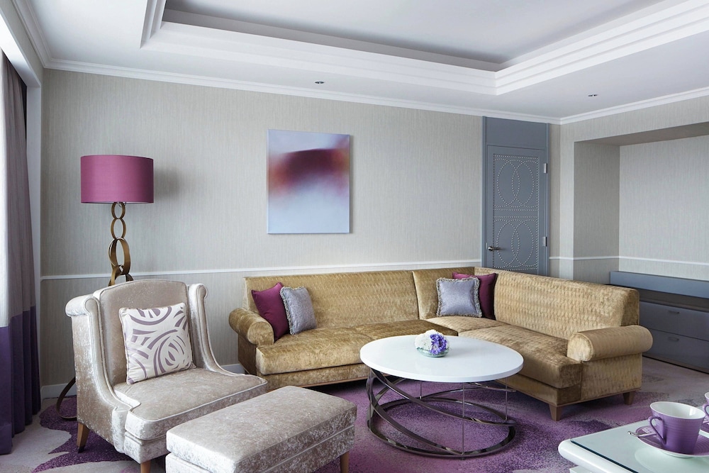 ジュニア スイート キングベッド 1 台 リビングルーム0 | 東京マリオットホテル