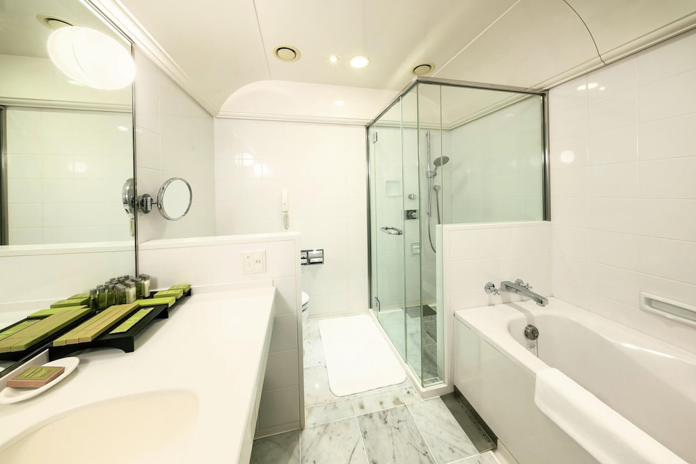 Executive Triple Deluxe バスルーム1 | ヒルトン福岡シーホーク