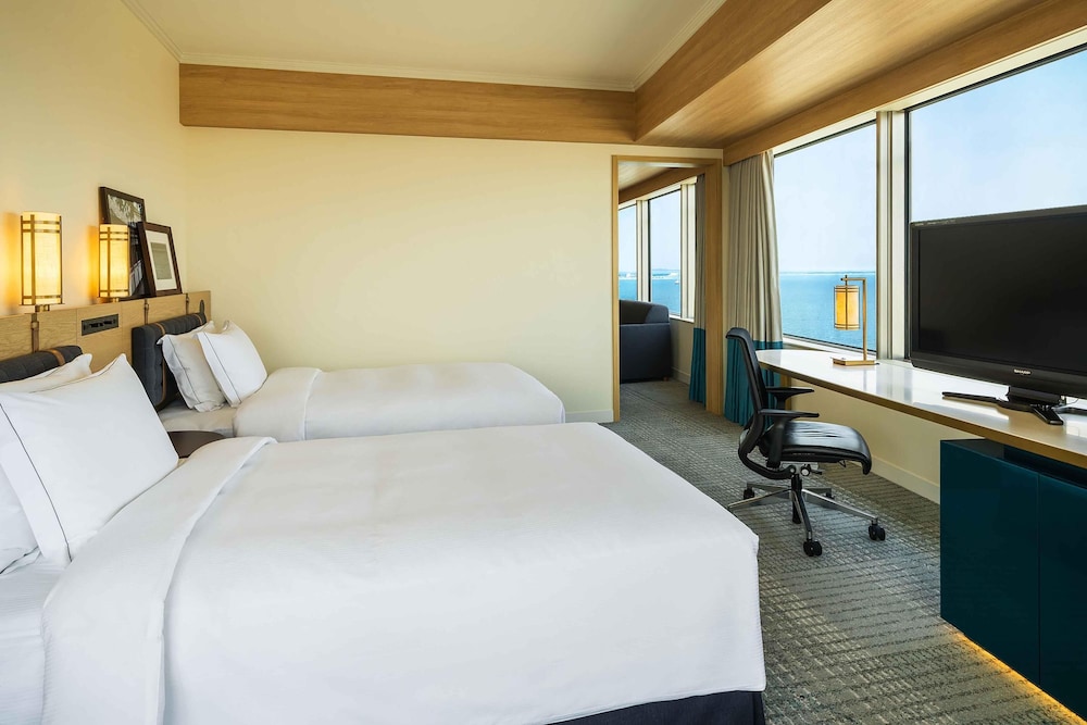 Family Junior Suite 客室1 | ヒルトン福岡シーホーク