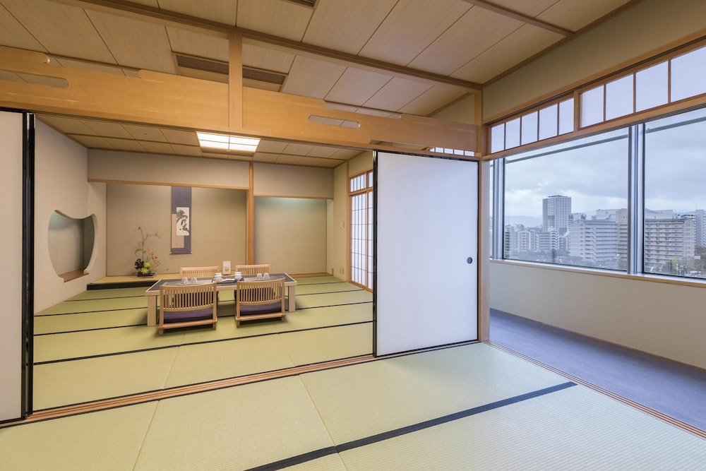 Japanese Suite リビング エリア2 | ヒルトン福岡シーホーク