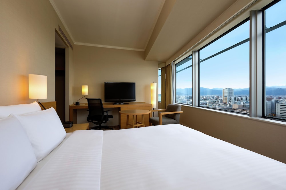 Double Hilton Guestroom | ヒルトン福岡シーホーク