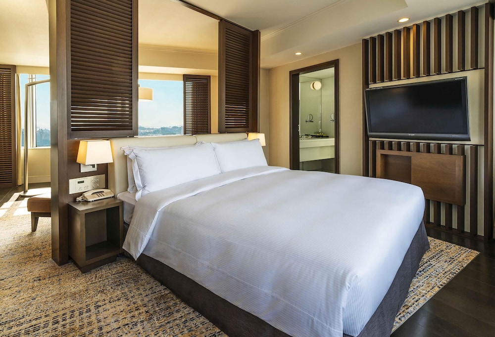 パノラミック スイート 客室3 | ヒルトン福岡シーホーク