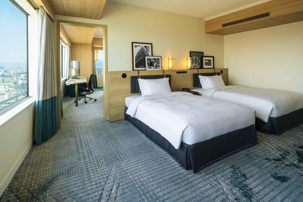 Family Junior Suite 客室2 | ヒルトン福岡シーホーク