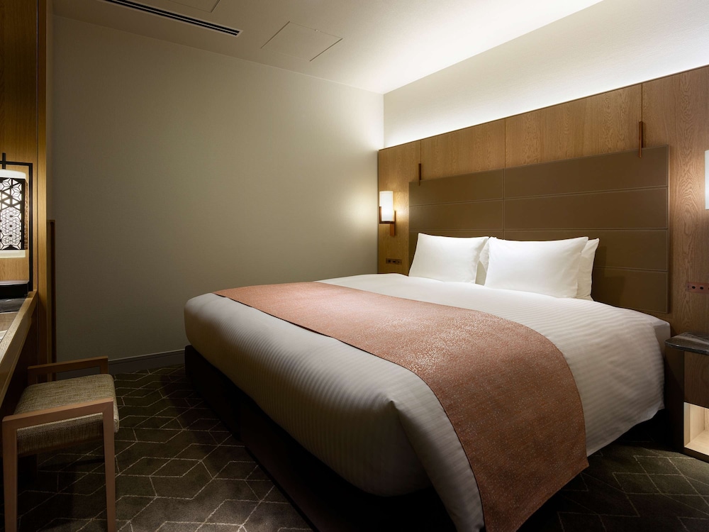 デラックスキング (パティオ) (禁煙) | ホテル ザ セレスティン東京芝