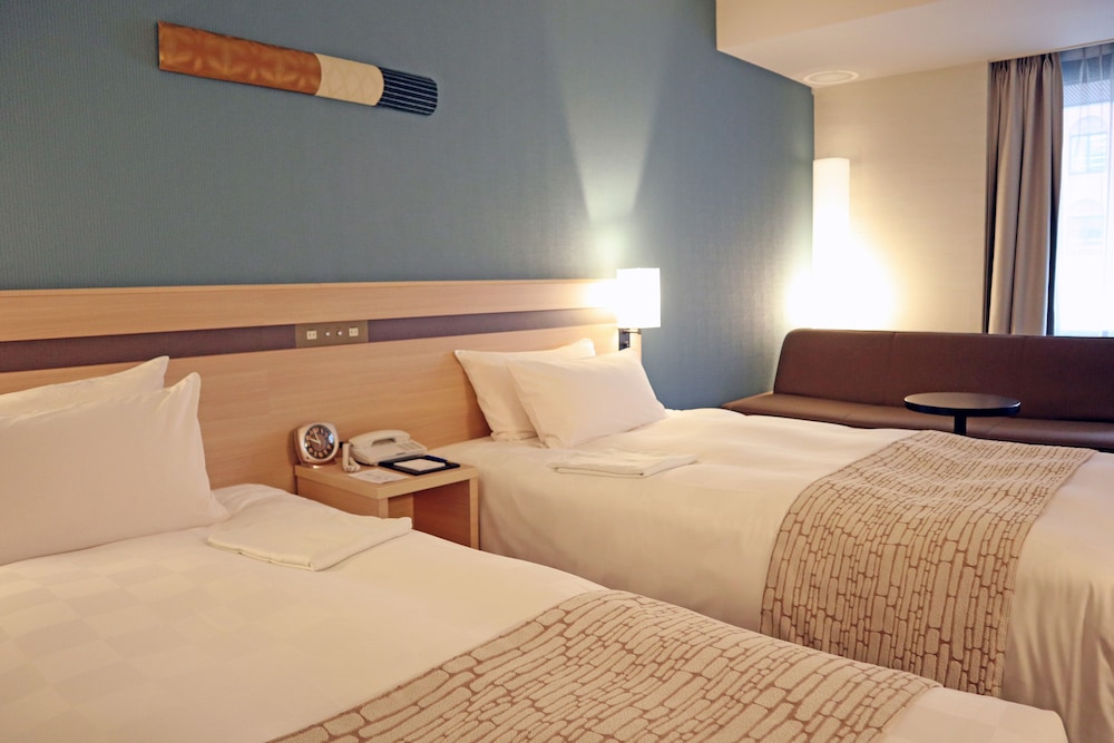 ツインルーム 禁煙 (25m2) 客室1 | からすま京都ホテル