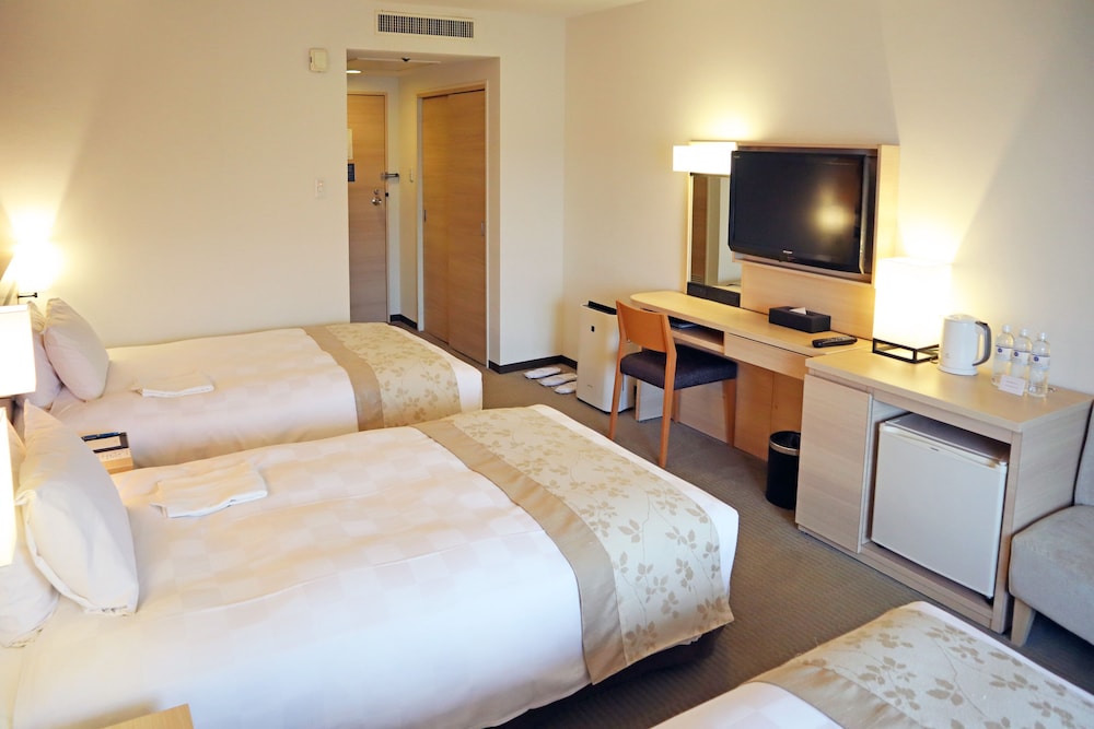 スーペリア トリプルルーム 禁煙 客室2 | からすま京都ホテル