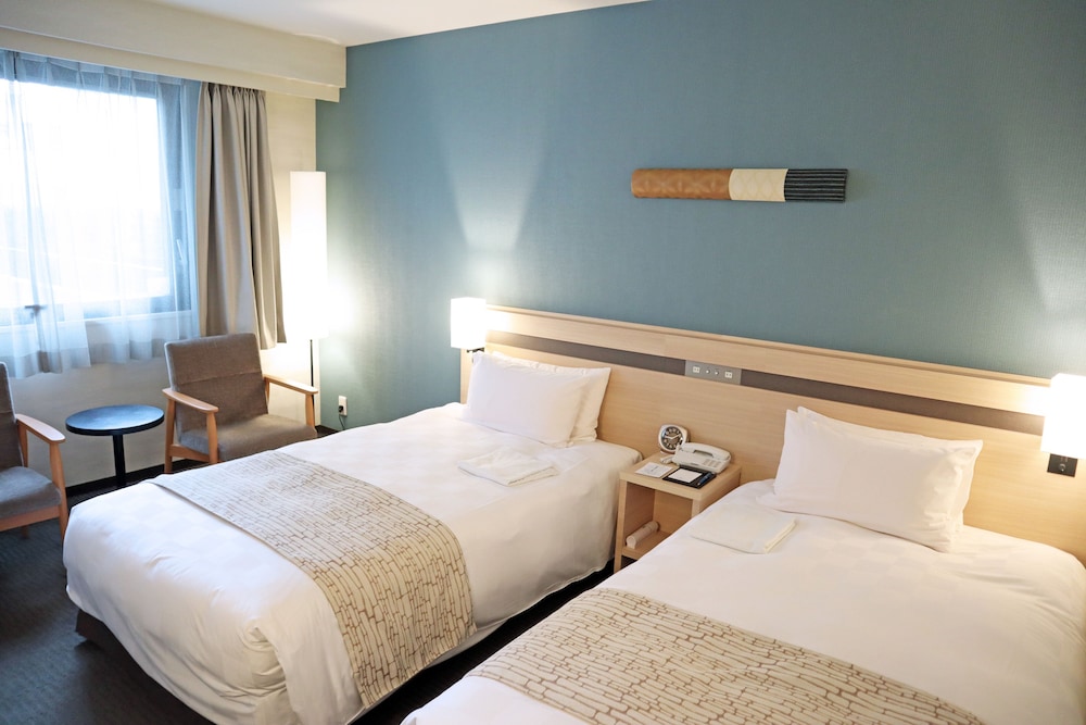 ツインルーム シングルベッド 2 台 禁煙 客室1 | からすま京都ホテル