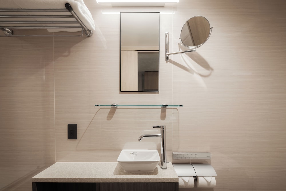 ファミリー4(禁煙) バスルーム0 | the b 赤坂