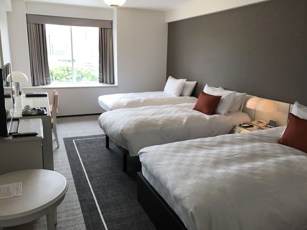 デラックスツインルーム (3名で予約するとエキストラベッド1台追加) 禁煙 客室1 | 東京プリンスホテル