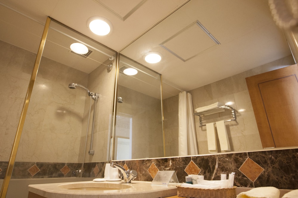 ジュニア スイート 禁煙 バスルームのシンク0 | ホテルマウント富士