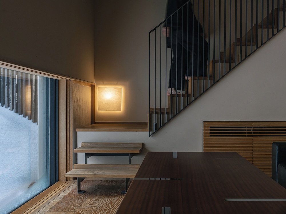 半露天温泉メゾネット和洋室 客室2 | 小樽リトリート 蔵群 by 温故知新