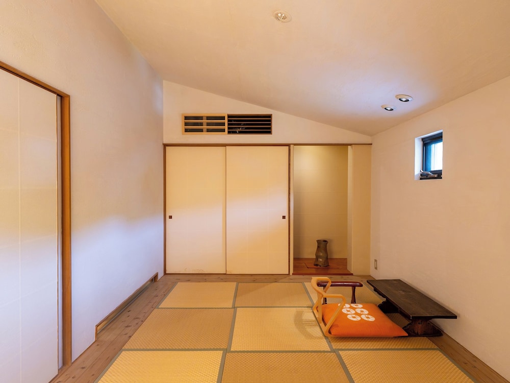 リバービュー 2階フラット 和洋室 禁煙 客室4 | 小樽旅亭 藏群