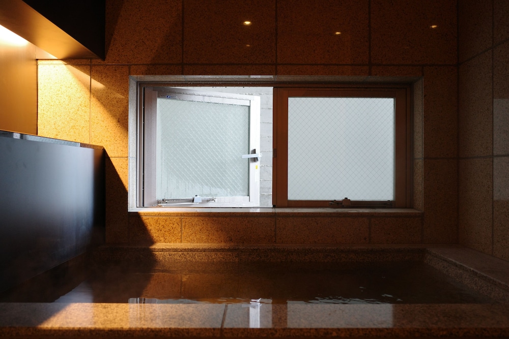 スタンダード ロフト 専用バスルーム 中 2 階 バスルーム0 | 小樽旅亭 藏群