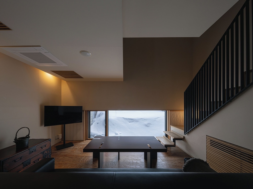 半露天温泉メゾネット和洋室 部屋からの景観0 | 小樽リトリート 蔵群 by 温故知新