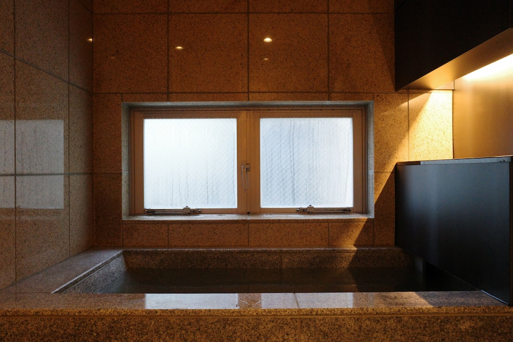 スタンダード ロフト 専用バスルーム 中 2 階 バスルーム1 | 小樽旅亭 藏群