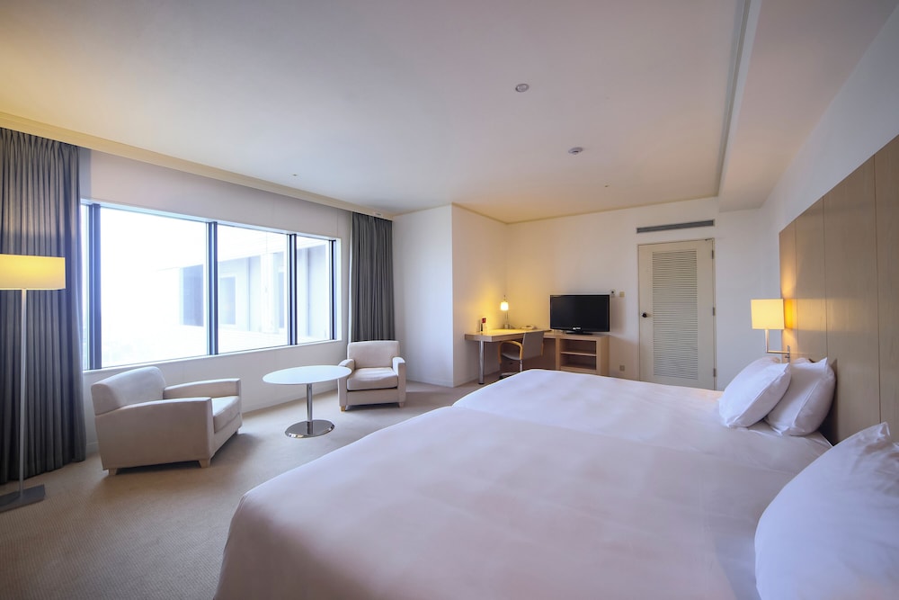 プレミアム ルーム ダブルベッド 2 台 喫煙可 シティビュー | ANAクラウンプラザホテル神戸 By IHG