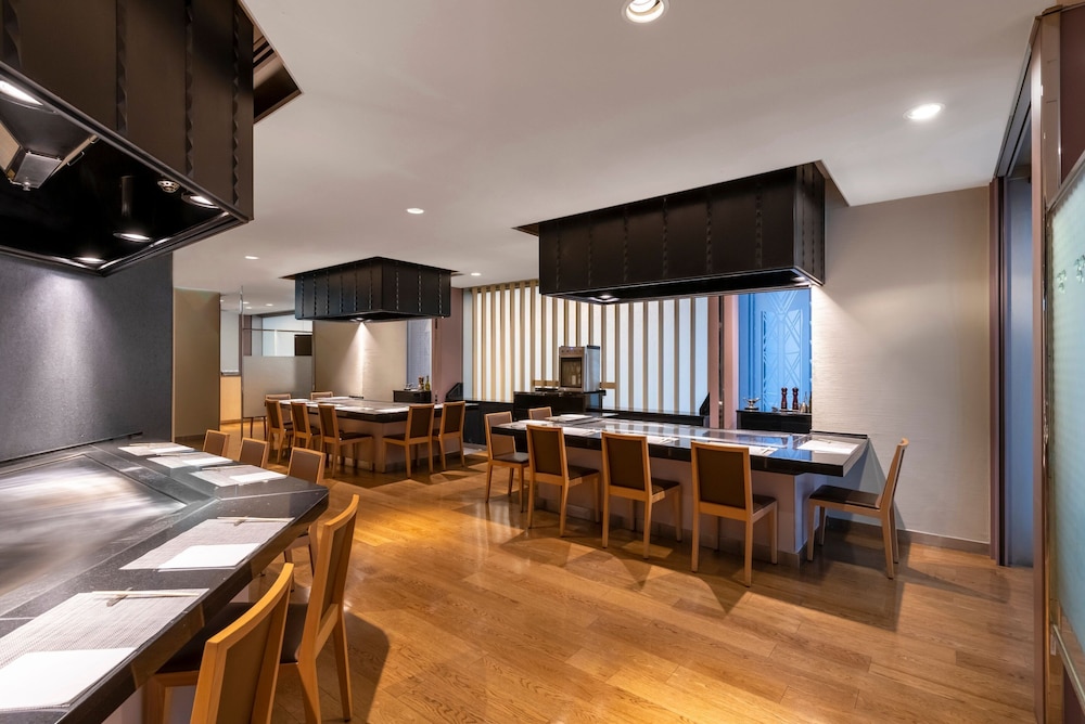 レストラン1 | ANAクラウンプラザホテル神戸 By IHG レストラン1 | ANAクラウンプラザホテル神戸 By IHG