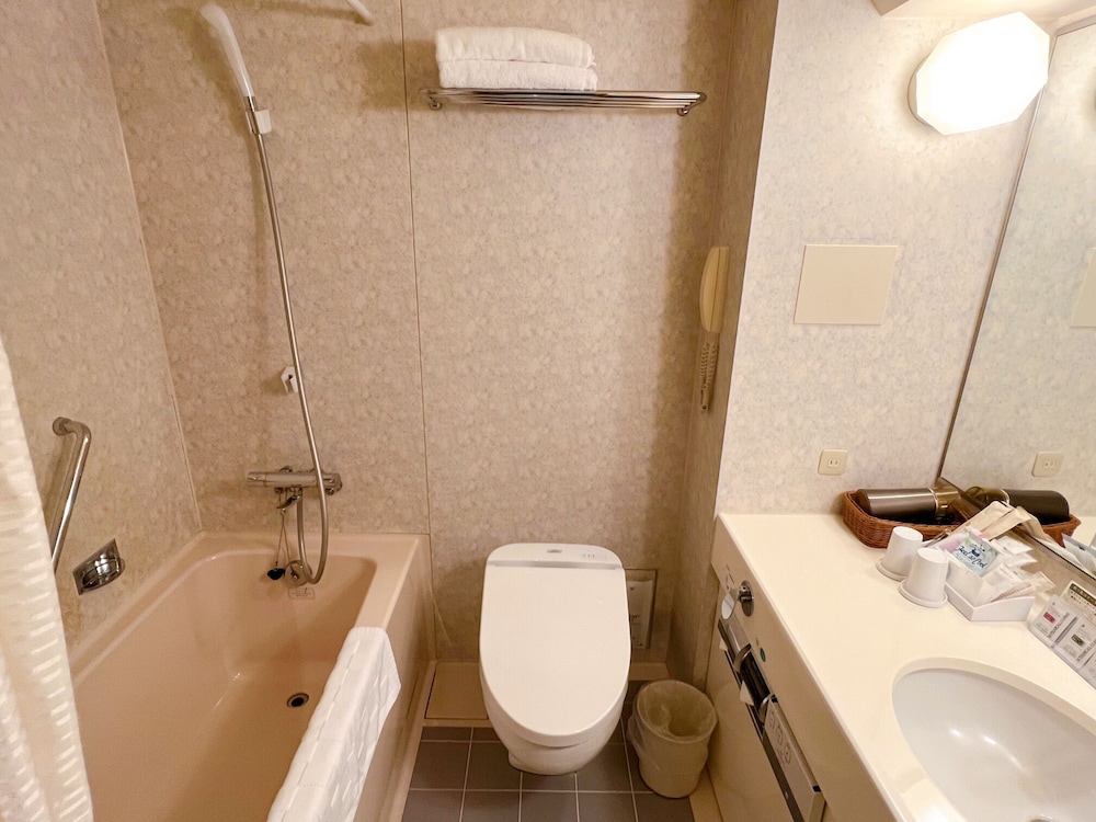 ツインルーム 喫煙可 バスルーム1 | ホテル JAL シティ 長野