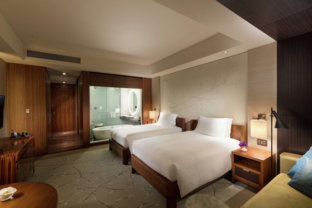 エグゼクティブ ツインルーム シングルベッド 2 台 ベイビュー | コンラッド東京