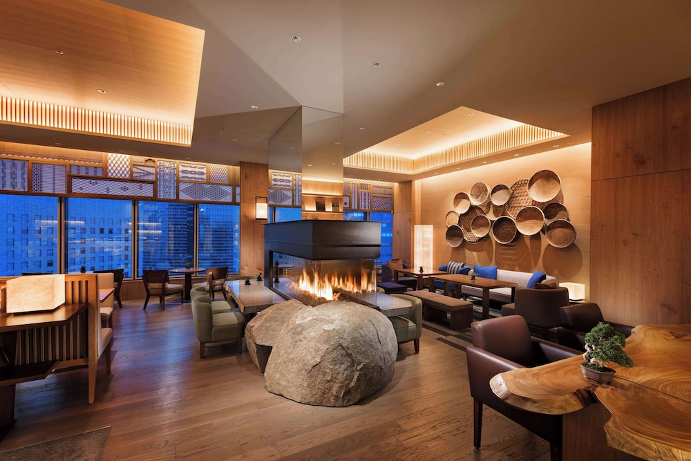 エグゼクティブ ルーム キングベッド 1 台 シティビュー エグゼクティブ ラウンジ0 | コンラッド東京