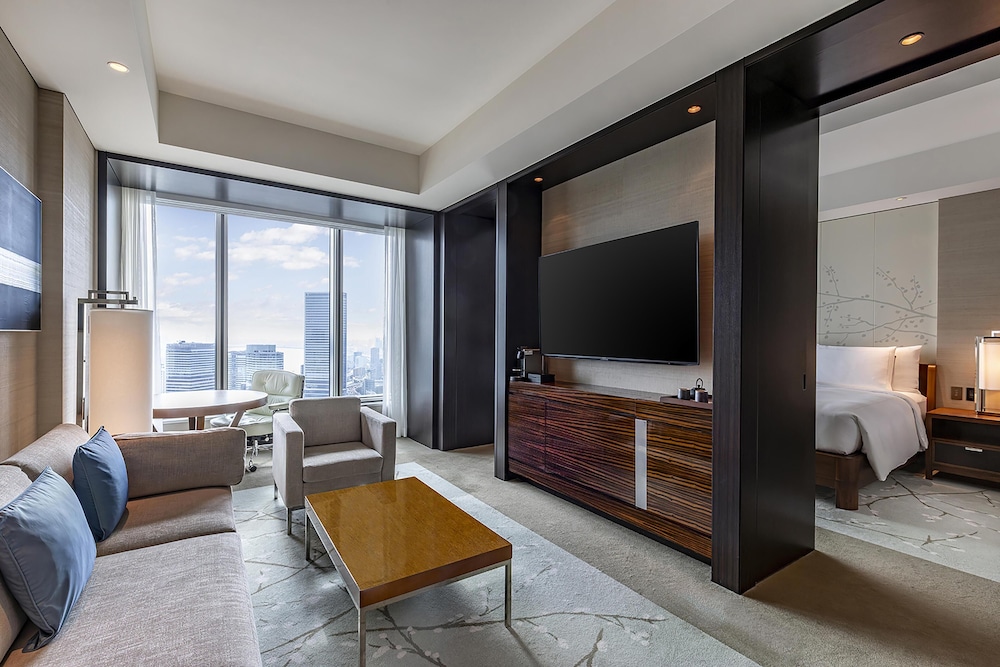 ルーム リビング エリア0 | コンラッド東京