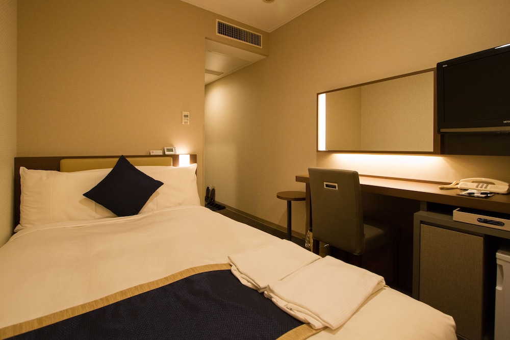 本館セミダブルルーム 禁煙 | ホテル サンルート 浅草