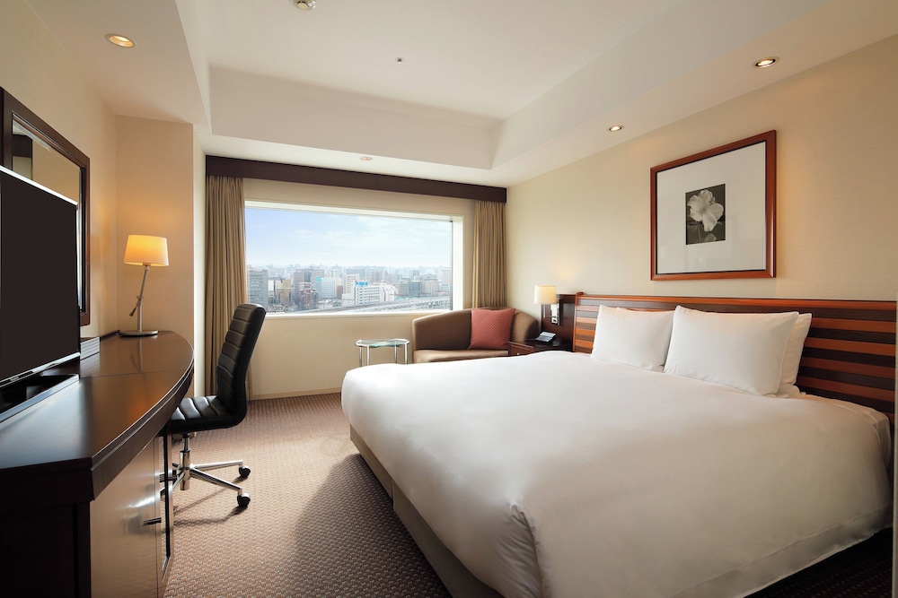 プレミアム ルーム キングベッド 1 台 クラブラウンジ利用可 | ANAクラウンプラザホテル岡山 by IHG