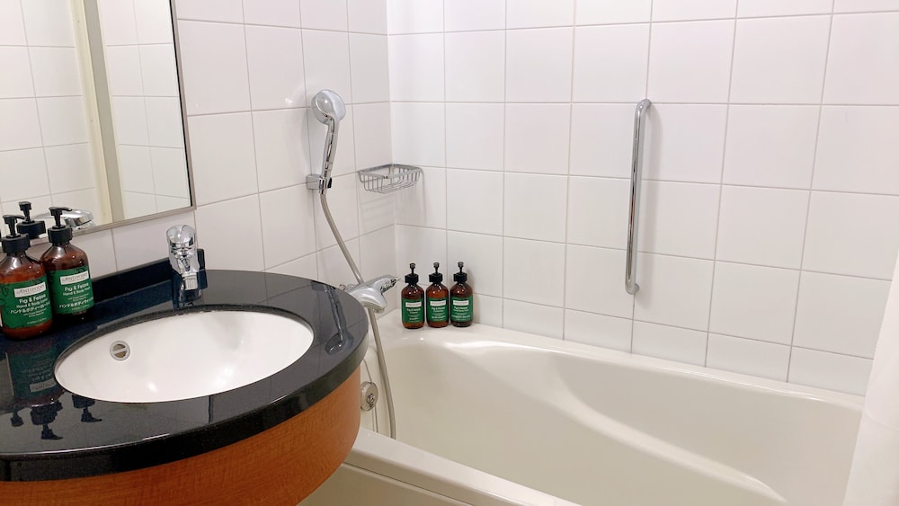 スタンダード ルーム バスルーム2 | ANAクラウンプラザホテル岡山 by IHG