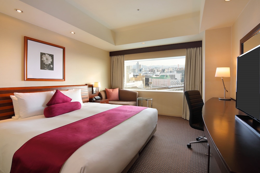 プレミアム ルーム キングベッド 1 台 クラブラウンジ利用可 | ANAクラウンプラザホテル岡山 by IHG