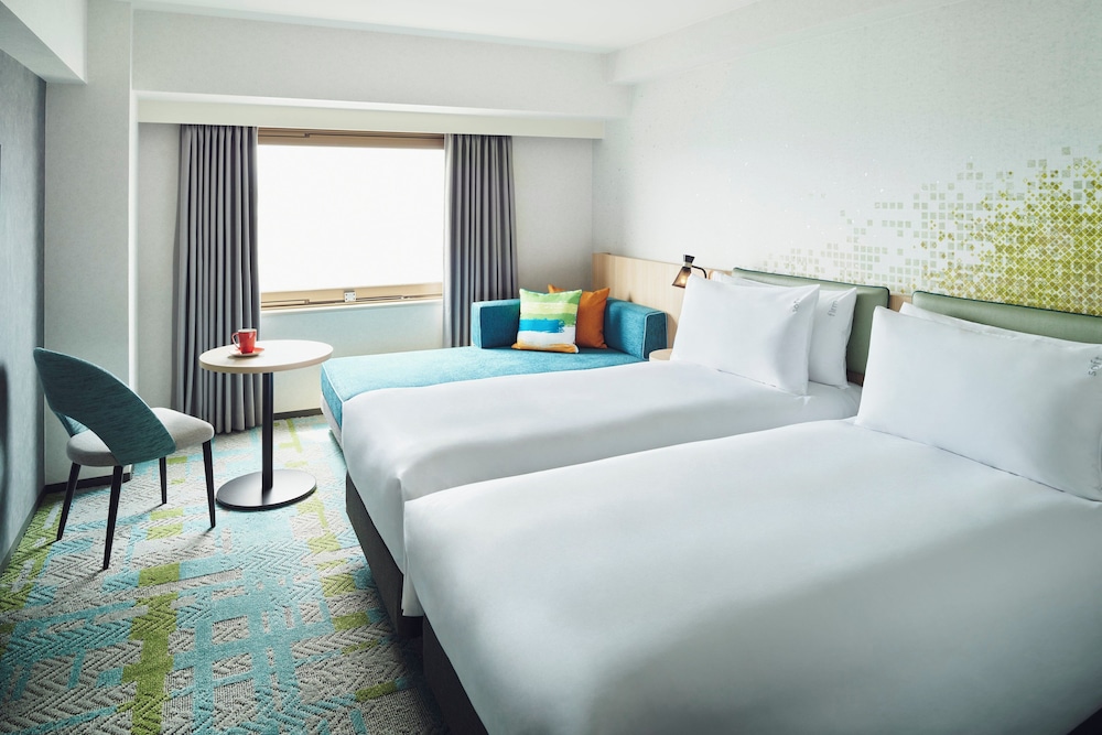 スタンダード ルーム シングルベッド 2 台 (2 twin, single sofa) | Holiday Inn Kyoto Gojo by IHG