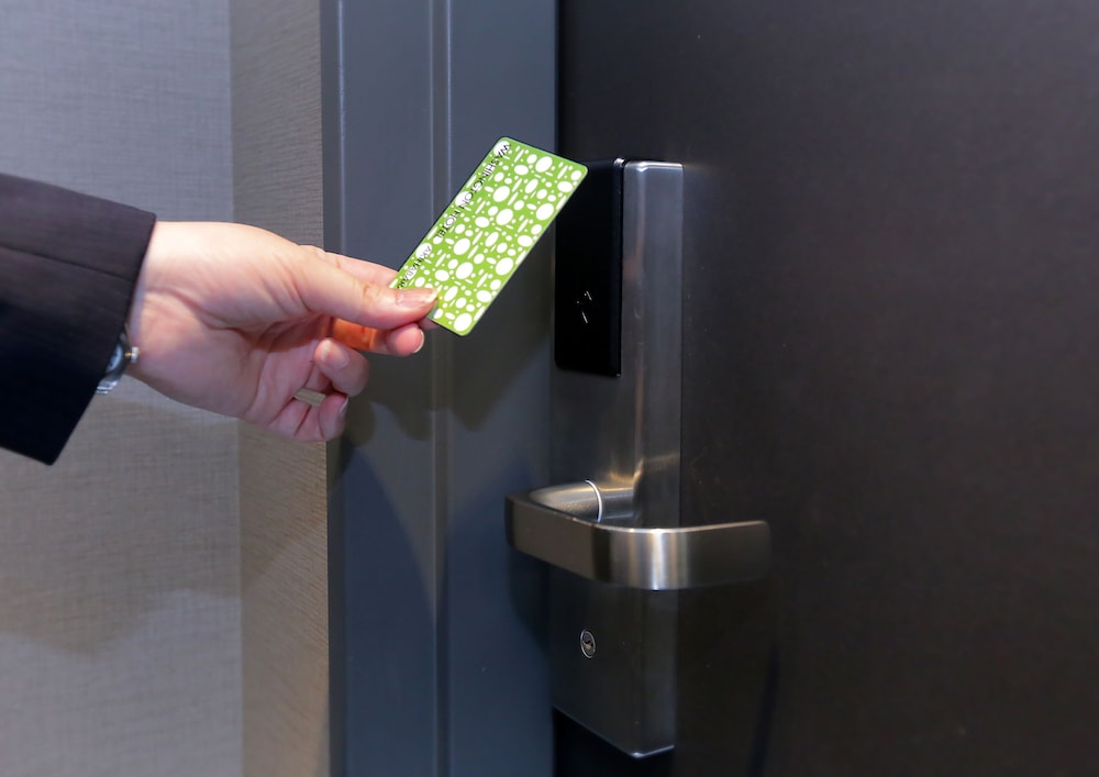 スタンダード ダブルルーム 禁煙 客室の設備とサービス1 | 秋葉原ワシントンホテル