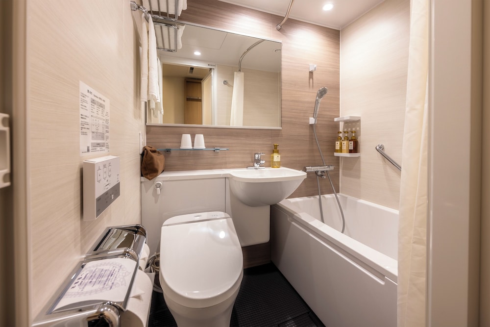 [リニューアル]スタンダードダブル 禁煙 バスルーム0 | 東京ベイ有明ワシントンホテル