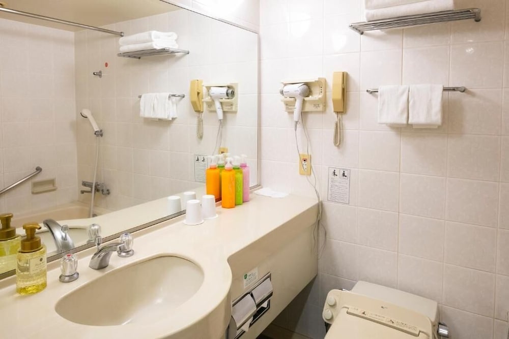 スタンダード ツインルーム エキストラベッド付 バスルーム0 | 成田ゲートウェイホテル