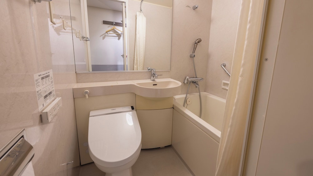 スタンダード ダブルルーム 禁煙 バスルーム0 | 横浜桜木町ワシントンホテル