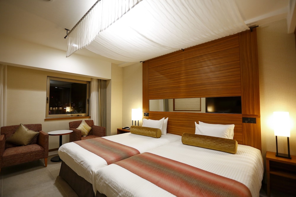 Jプレミアムラグジュアリー【赤】 客室3 | ホテル JAL シティ那覇