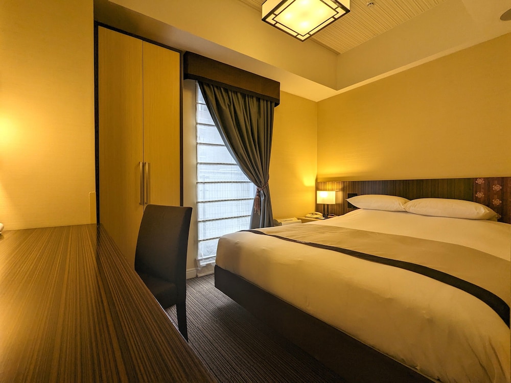 スタンダードダブル 禁煙 (15平米 160cm幅ベッド1台) | ホテルモントレ半蔵門