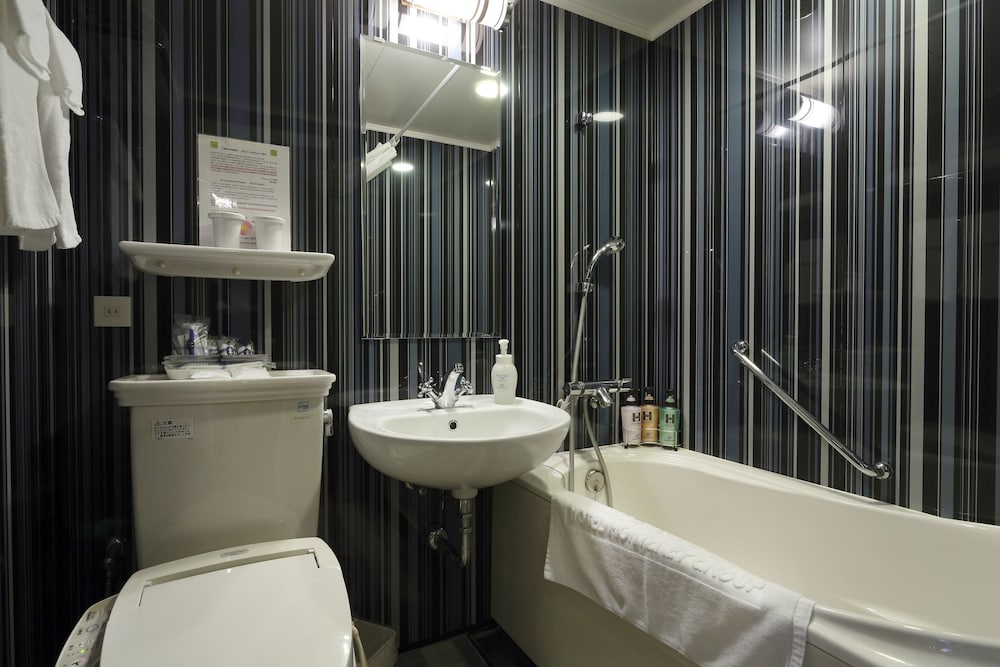 スタンダードダブル 禁煙 (15平米 160cm幅ベッド1台) バスルーム0 | ホテルモントレ半蔵門