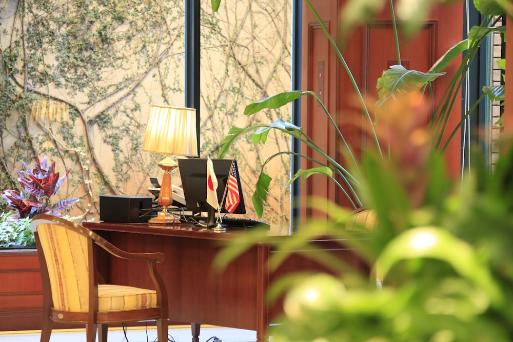 コンシェルジュ デスク1 | クインテッサホテル佐世保 コンシェルジュ デスク1 | クインテッサホテル佐世保