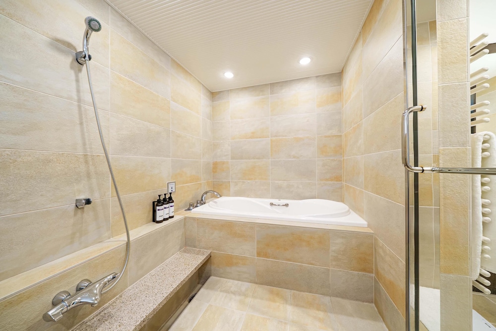 Regency エグゼクティブ スイート バスルーム2 | ハイアット リージェンシー箱根リゾート アンド スパ